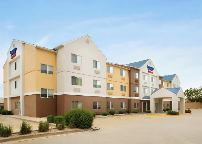 Cheap hotels Fairfield Inn & Suites By Marriott Champaign
